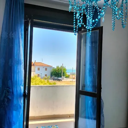 Διαμέρισμα Appartamento Fronte Mare *